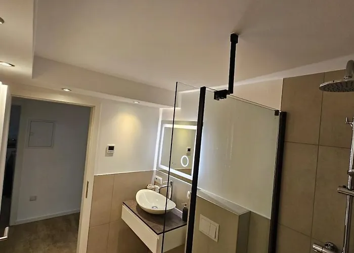 شقة Stylish For Short & Long-term Niederdorla